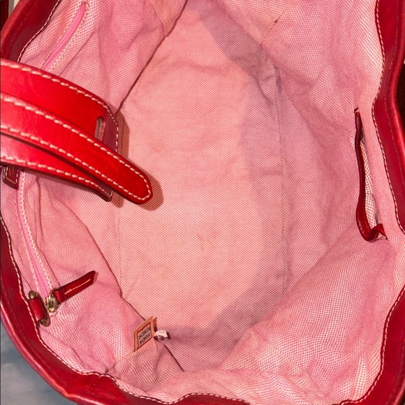 Dooney Bourke giraffe pattern shoulder bag tote red leather trim side tops EUC - Picture 16 of 17